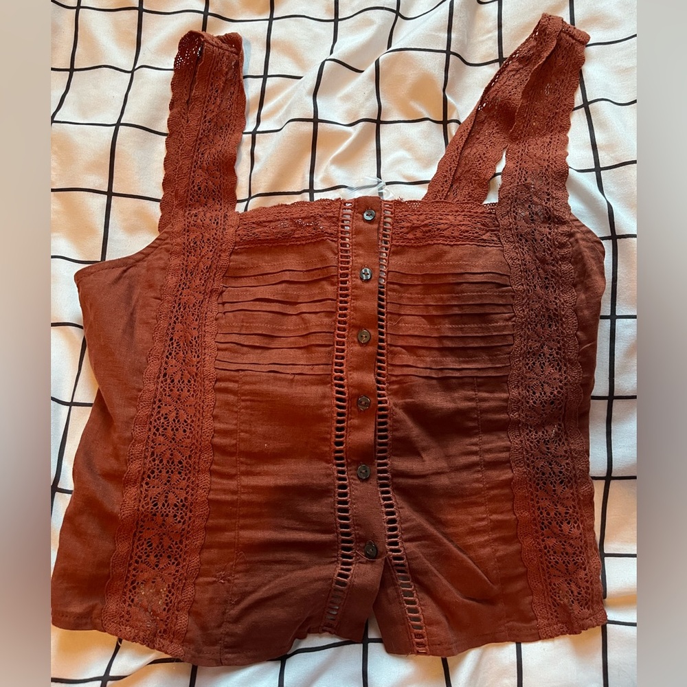 NWT tank top with lace details